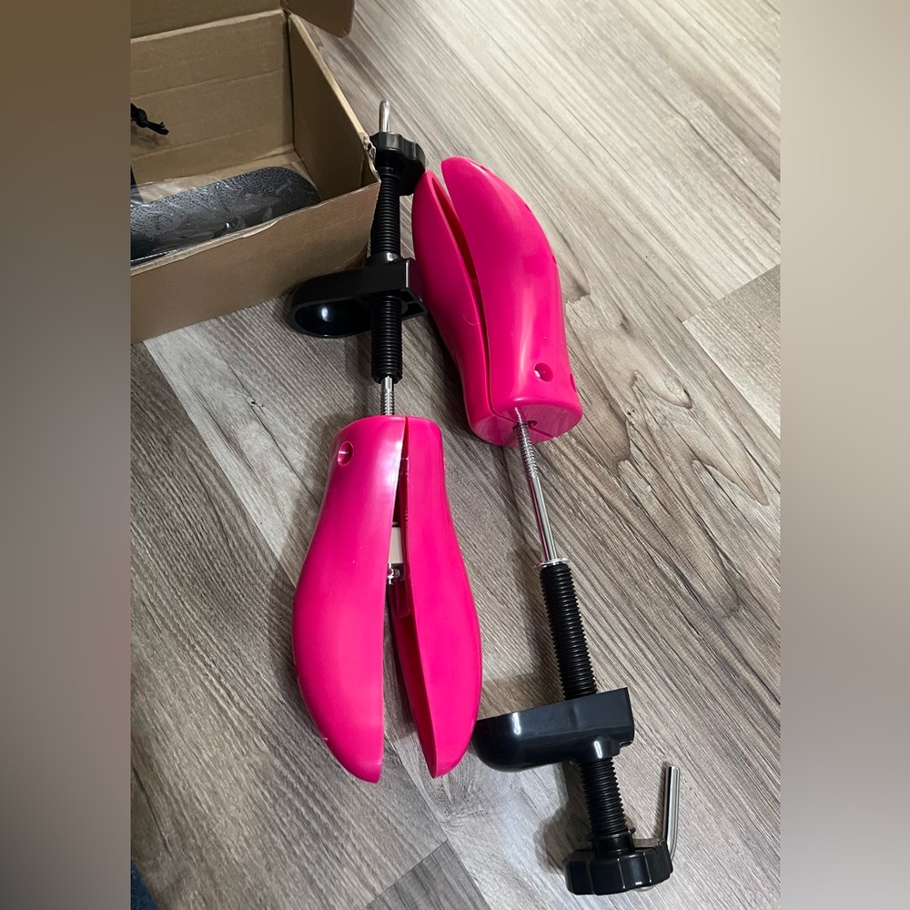 Womens Shoe Stretcher with box